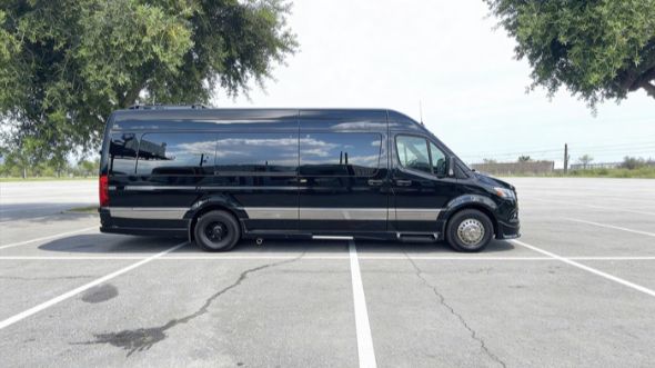 sprinter limousine springfield